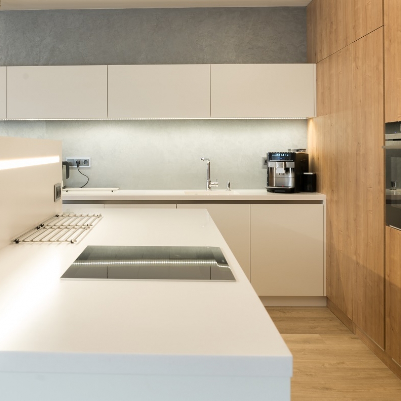 kuchyně s ostrůvkem