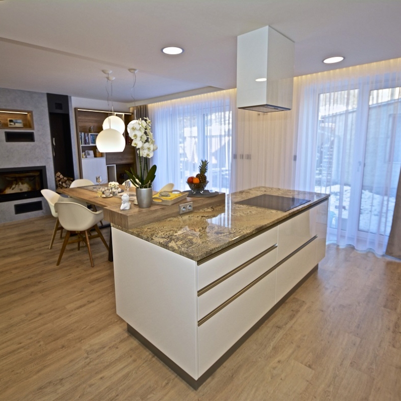 kuchyně s ostrůvkem