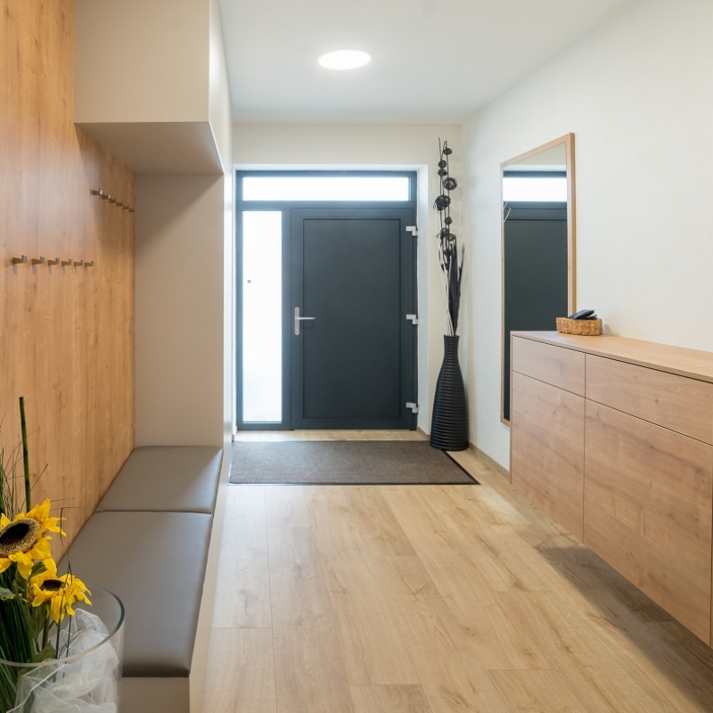 Předsíň v kašmírově šedé