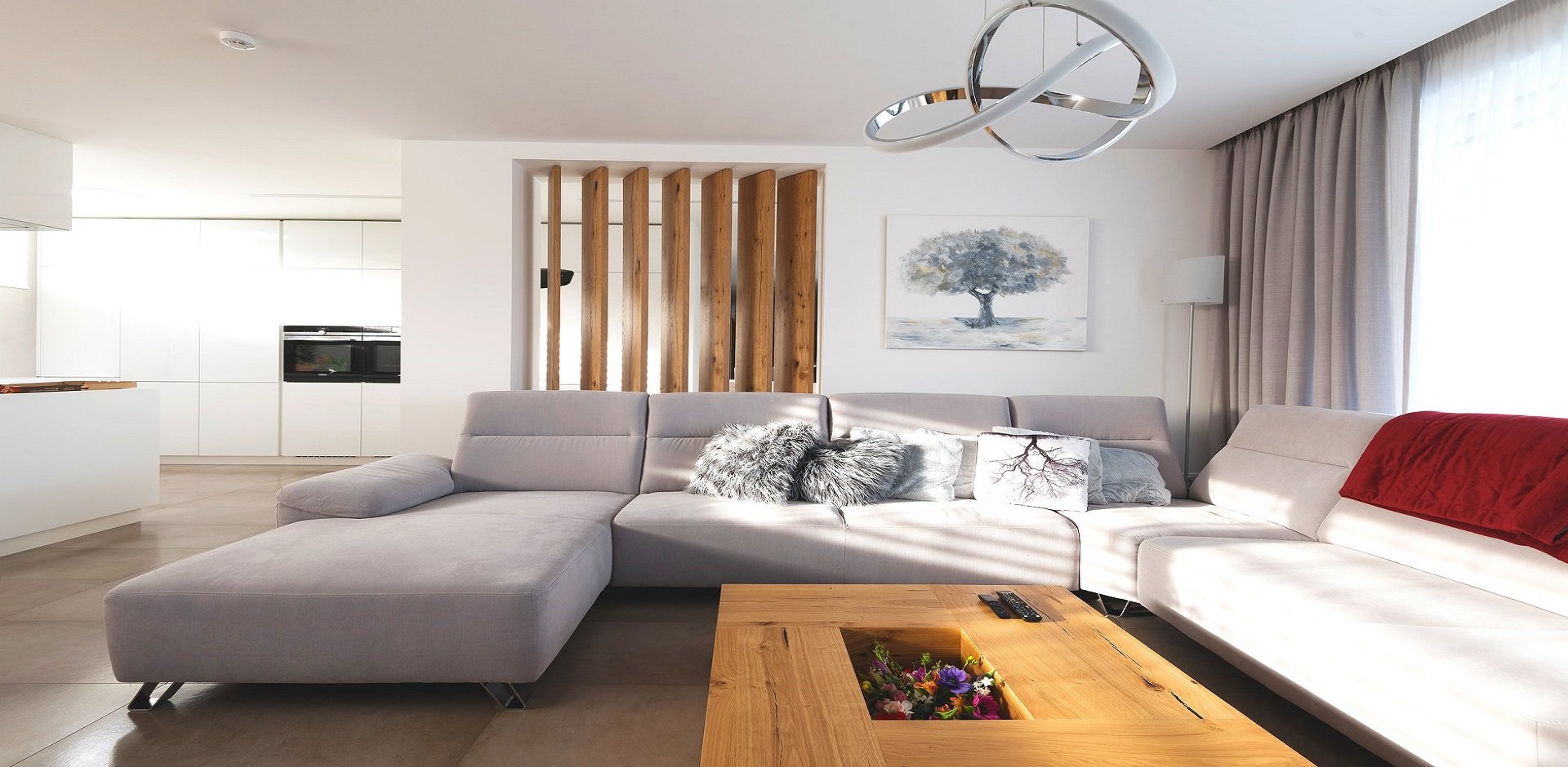 Obývací pokoj se speciálním stolkem - 1