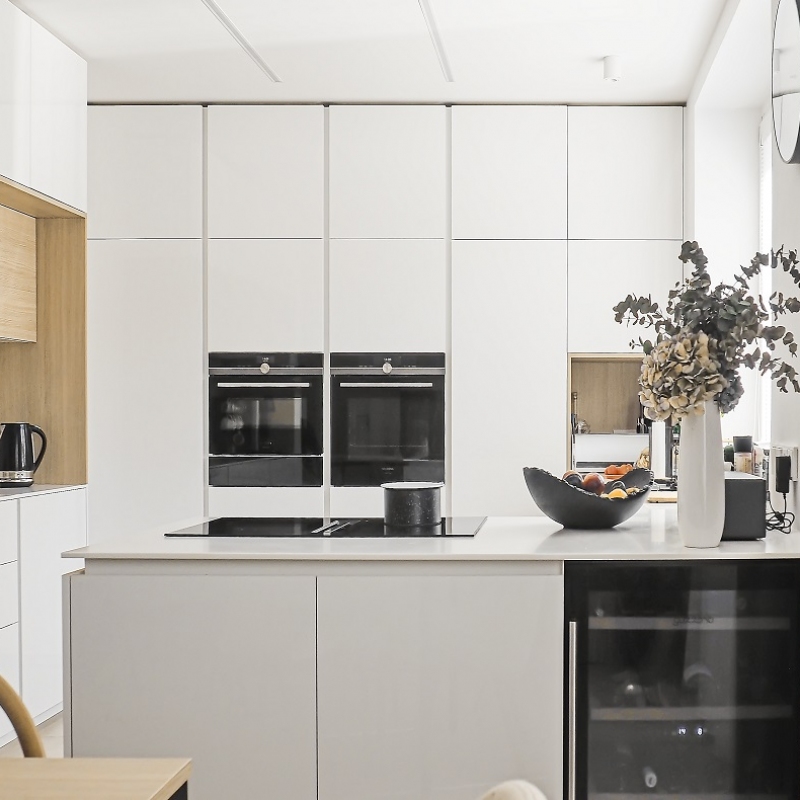 Kuchyně s vinotékou